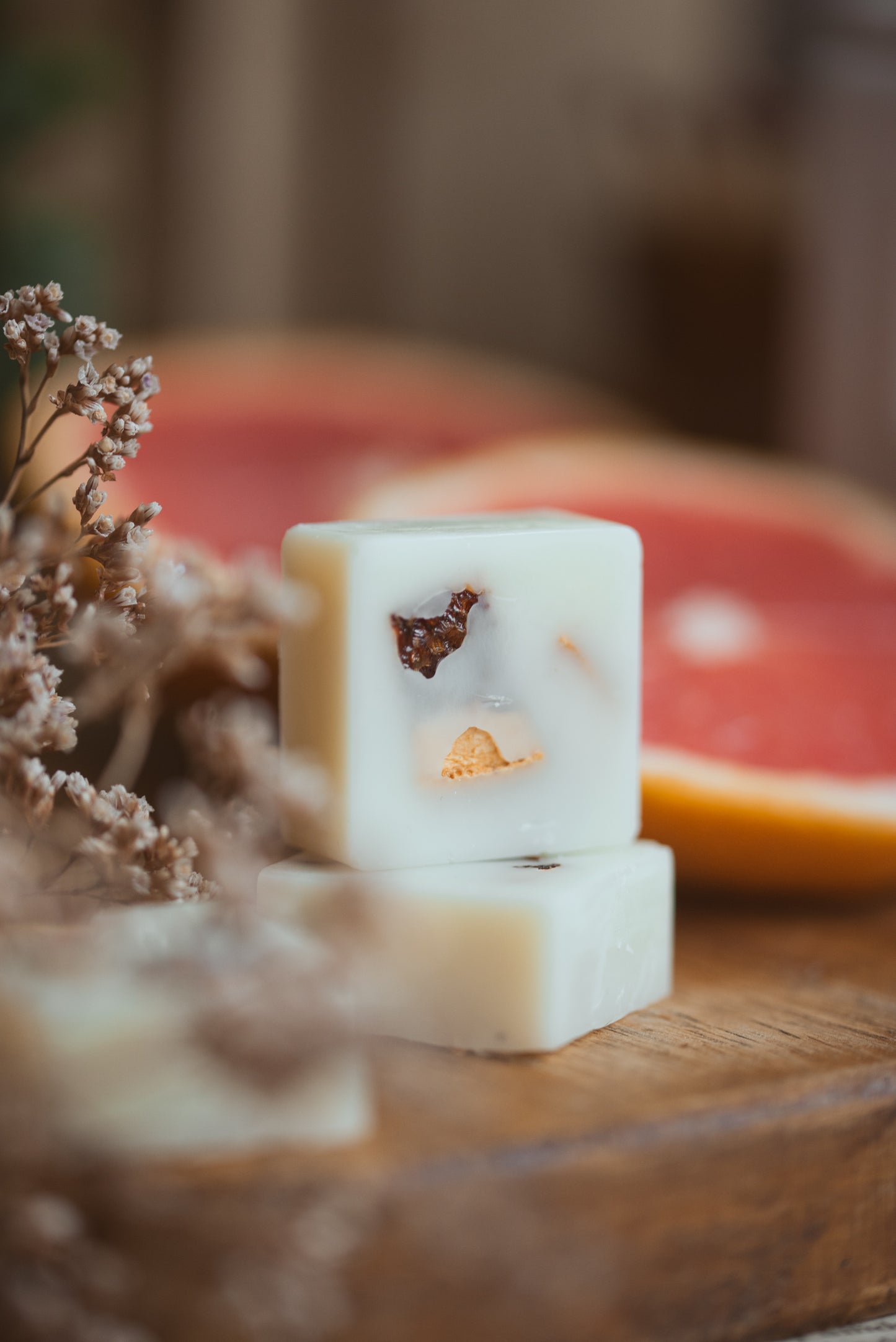 Pink Grapefruit & Vanilla Scented Soy Wax Melts