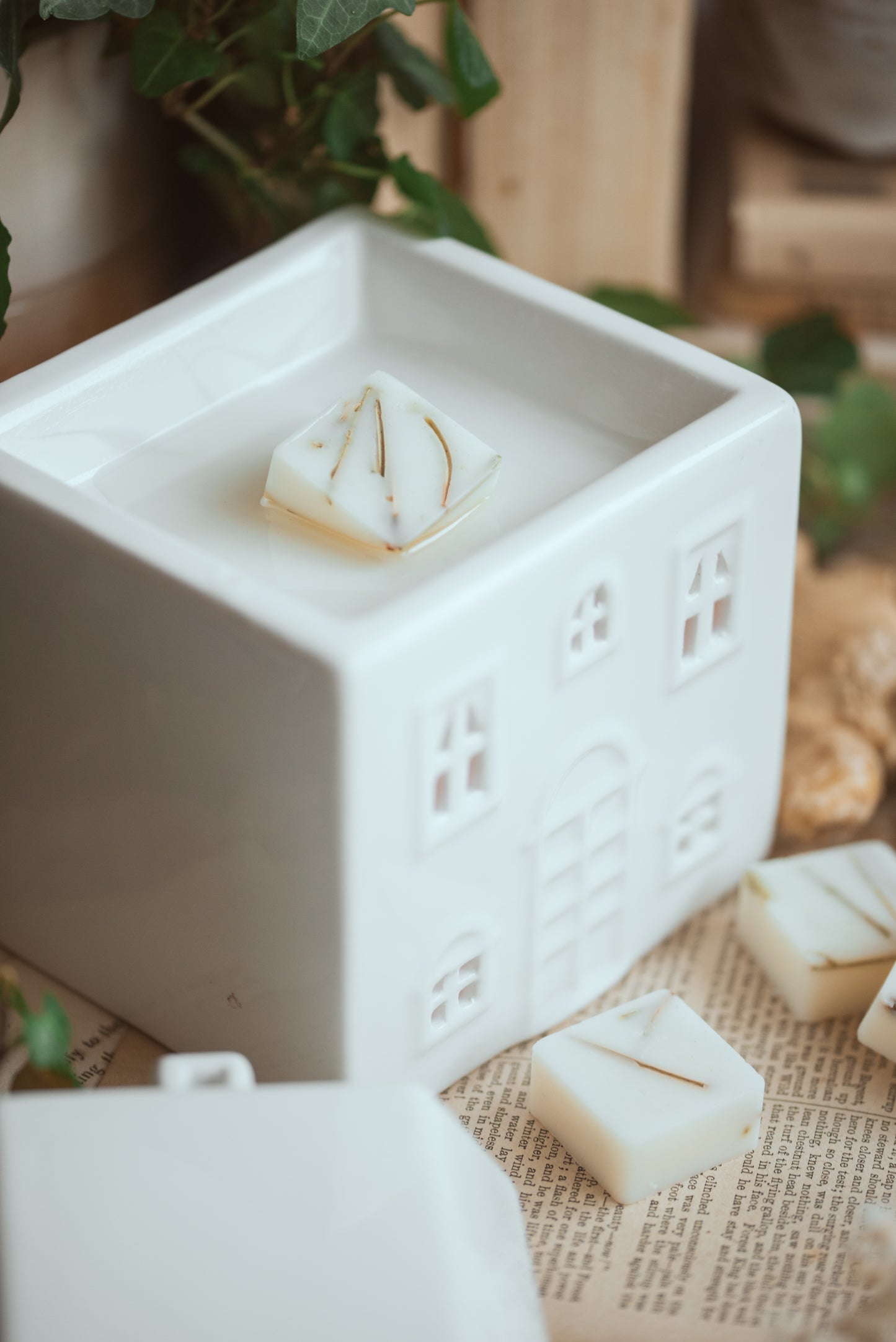 Large Ceramic House Wax Melt Burner