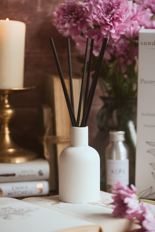 Peony & Sweet Pea Refillable Reed Diffuser