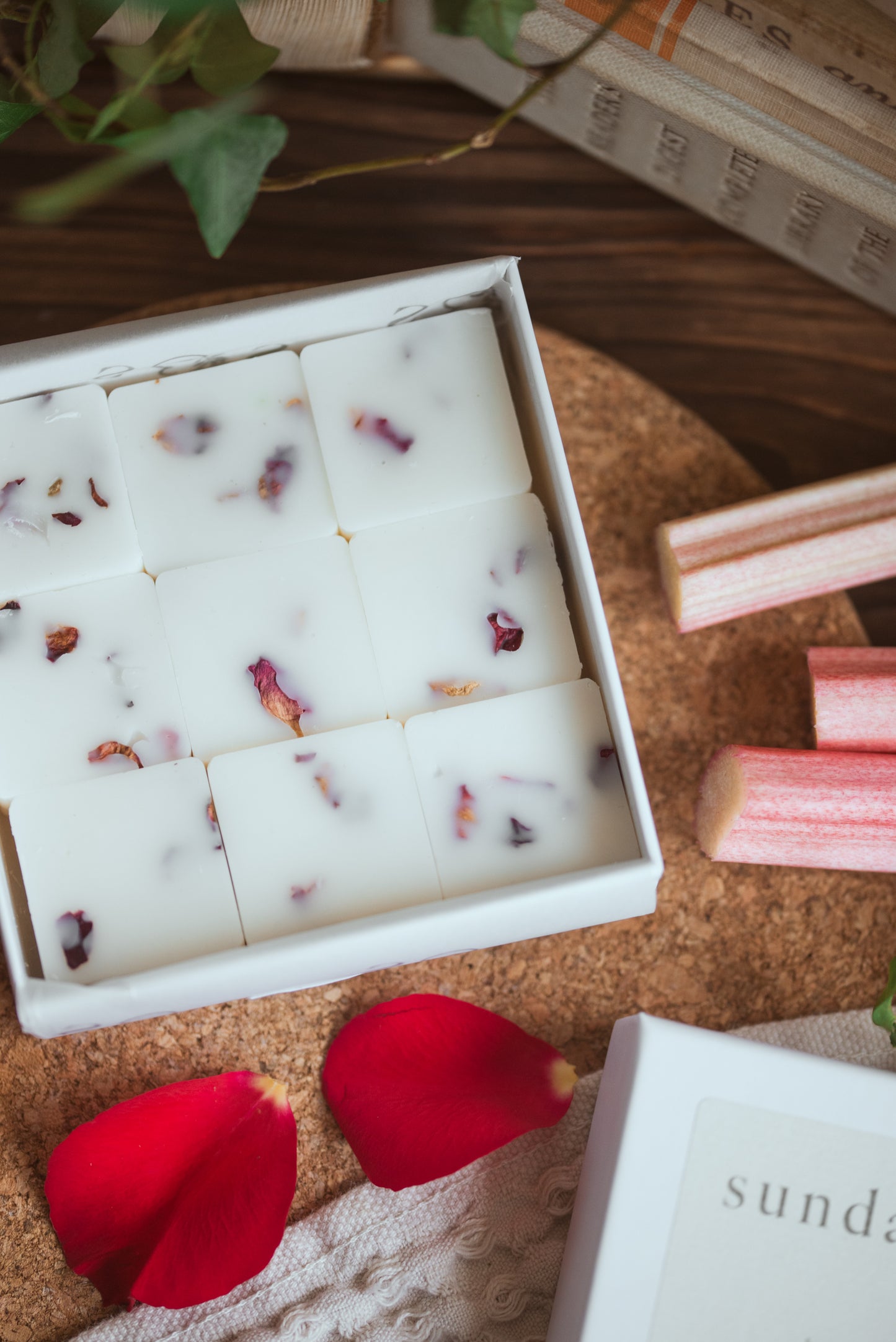 Rhubarb & Rose Scented Soy Wax Melts
