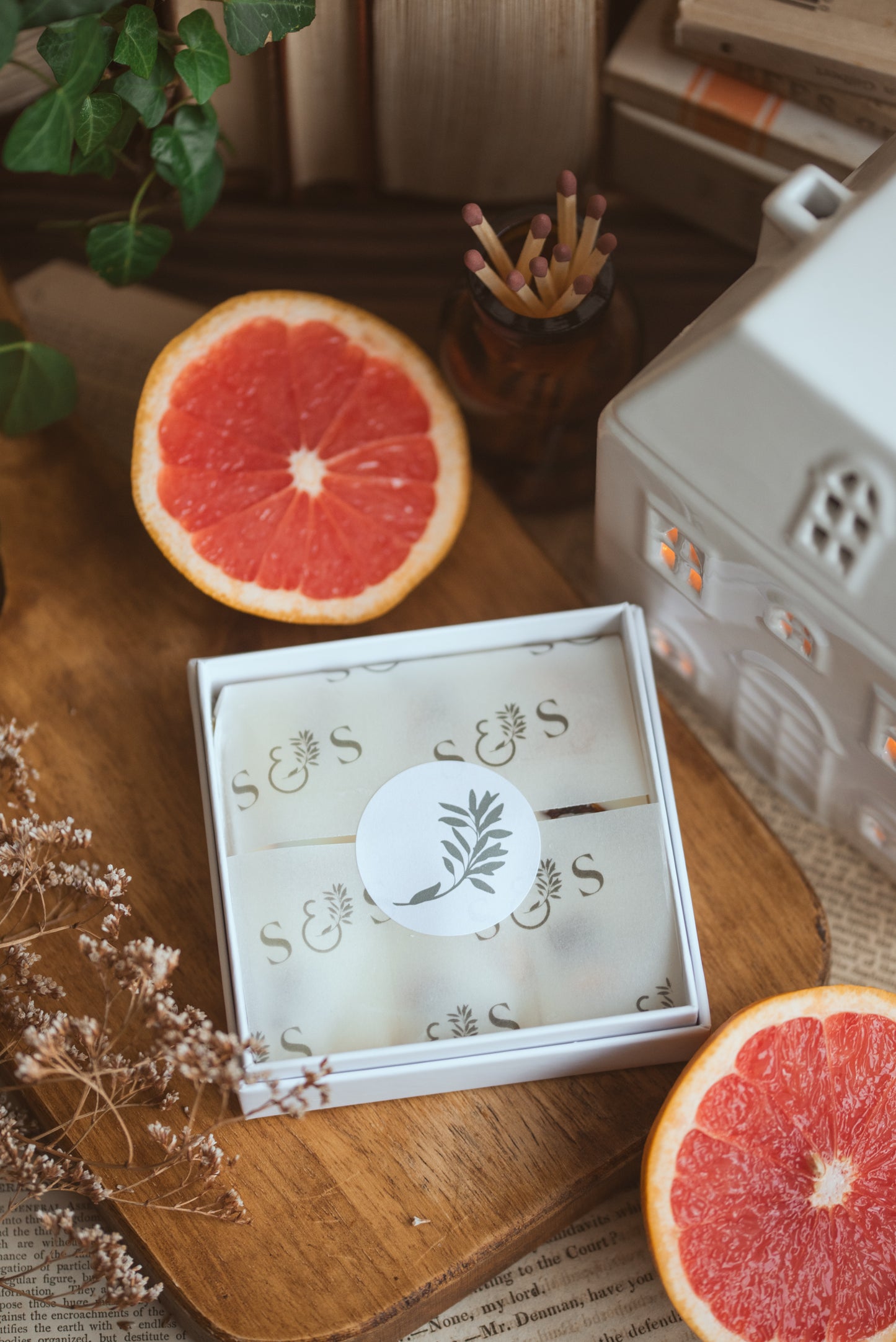 Pink Grapefruit & Vanilla Scented Soy Wax Melts