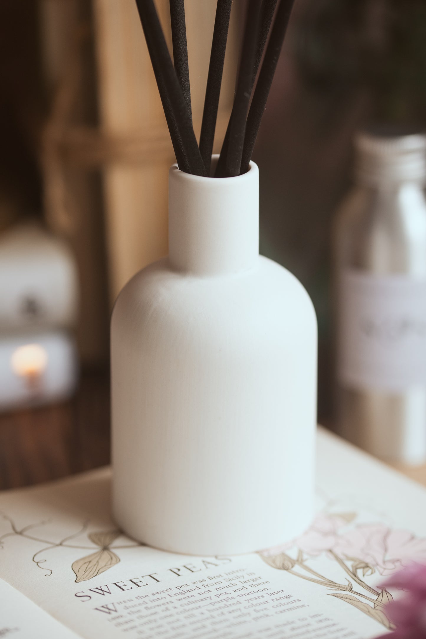Peony & Sweet Pea Refillable Reed Diffuser